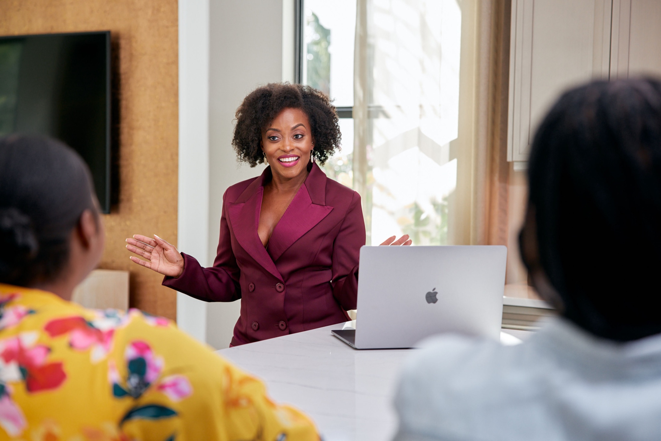 Tiffany Nwahiri leading a B2B marketing strategy session